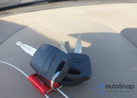 2005 Ford Focus Zx4 z USA, uszkodzony, nr VIN 1FAFP34N35W104585